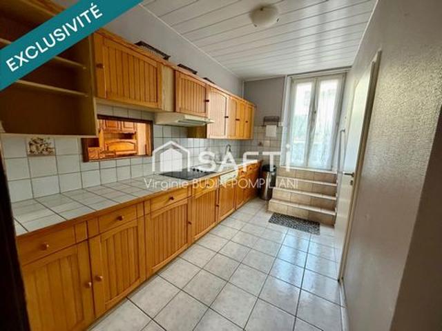 EXCLUSIVITÉ — BELLE MAISON FAMILIALE À MONT SAINT MARTIN