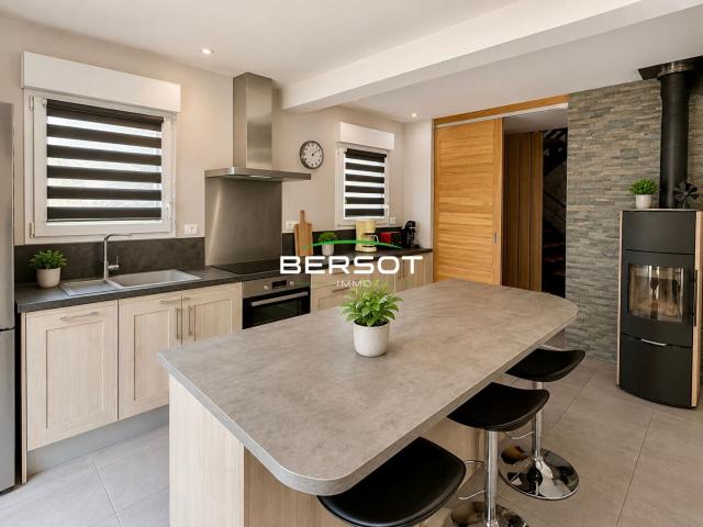 EXCLUSIVITÉ BERSOT IMMOBILIER Villa contemporaine 133 m² a. 133m² L'Hôpital du Grosbois