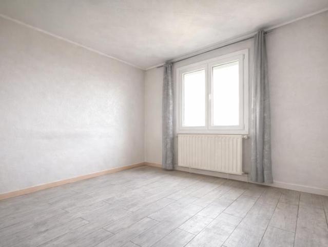 Exclusivité BOUROGNE Maison 6 pièces avec grande terrasse
