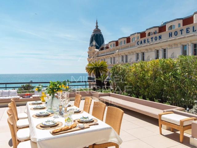 EXCLUSIVITE CANNES Proche Carlton Villa toit 194m² Cannes