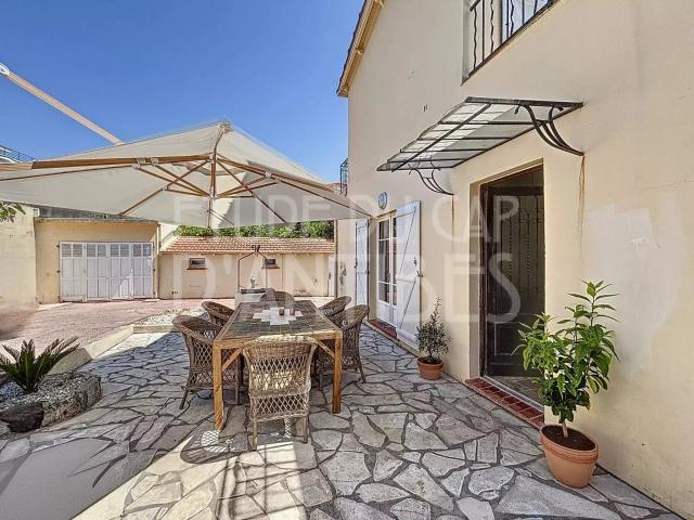 Exclusivité Cap d'Antibes Maison Niçoise à deux pas des plag. 140m² Antibes