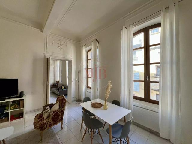 Exclusivité Centre ville de Tarascon Appartement T2 de c. 62m² Tarascon