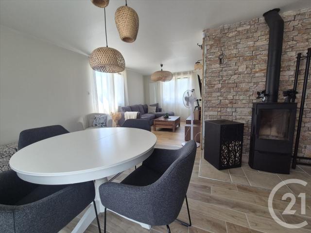 EXCLUSIVITE CENTURY 21 AGENCE PAYS D'ANDAINES, à moins de 10. 71m² Juvigny Val d'Andaine