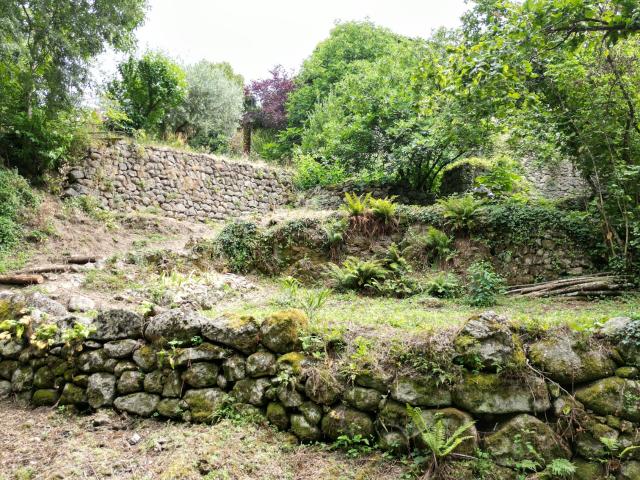 Exclusivité, Cévennes sud, Cros, Mas en pierre à rénover