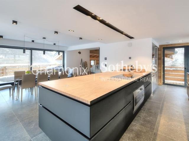Exclusivité Chalet Kuma– ski in/ski out 387m² Chamonix Mont Blanc
