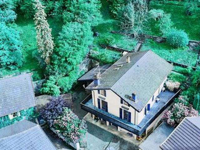 EXCLUSIVITE Collonges sous Salève Maison en pierre datant de 1900.