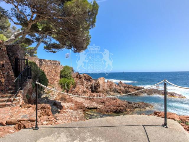 EXCLUSIVITÉ – Demeure Méditerranéenne avec accès privé à la mer