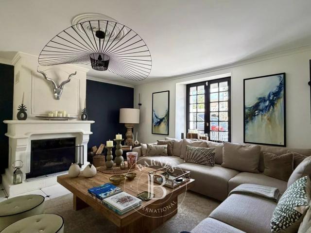 Exclusivité Draveil 91 – Maison classée et Dépendance. 320m² Draveil