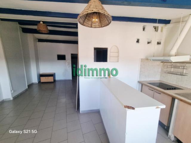 Exclusivité Draguignan centre F2 traversant au dernier étage de 44m 69000€ crn2403 dpe C