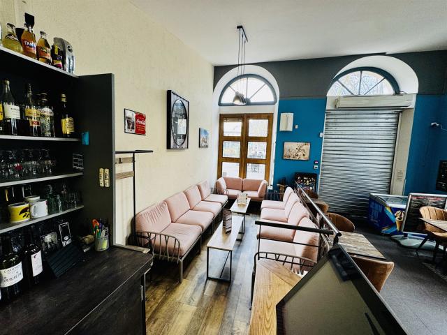 Exclusivite Fonds de commerce Brasserie emplacement no1 au c. 200m² Cahors