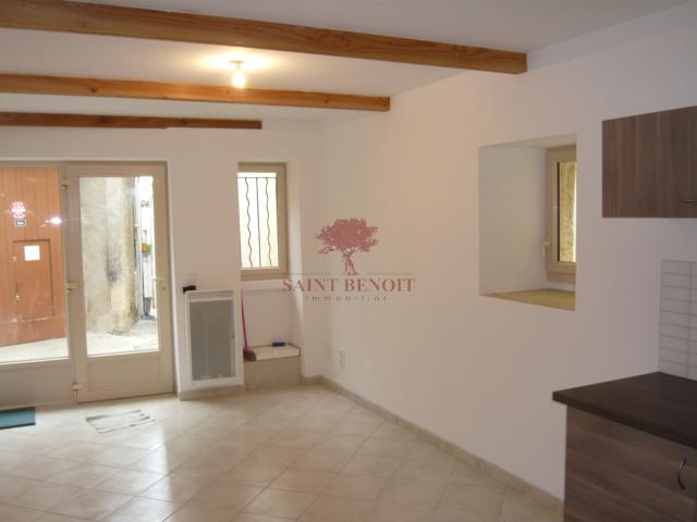 EXCLUSIVITE GIGNAC 34150 Adorable maison de village 3 pièces à louer