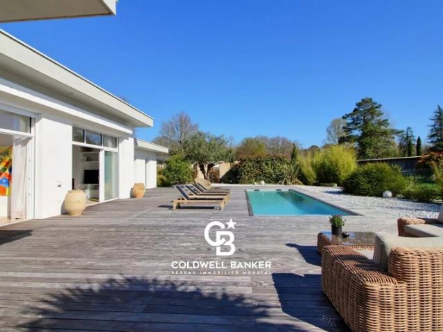 Gradignan – Villa contemporaine d’exception – Environnement privilégié – Piscine & prestations haut de gamme