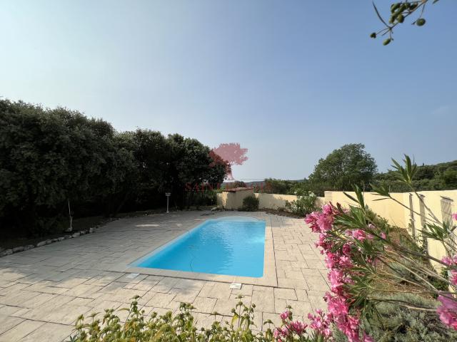 EXCLUSIVITE GRANDE VILLA 6 PIECES AVEC PISCINE ET DOUBLE GARAGE EN CAMPAGNE