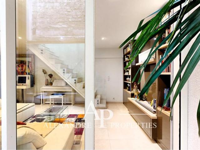 EXCLUSIVITE HAUT MARAIS Paris XIème CIRQUE D'HIVER Maison contemporaine avec terrasse 3 chambres Parfait état