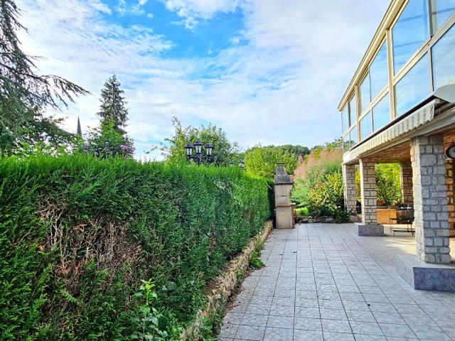 Exclusivité Houlbec Cocherel Au calme, agréable maison de 191.55 m2 4 chambres sur 3.117 m2 de terrain Prix: 274.500