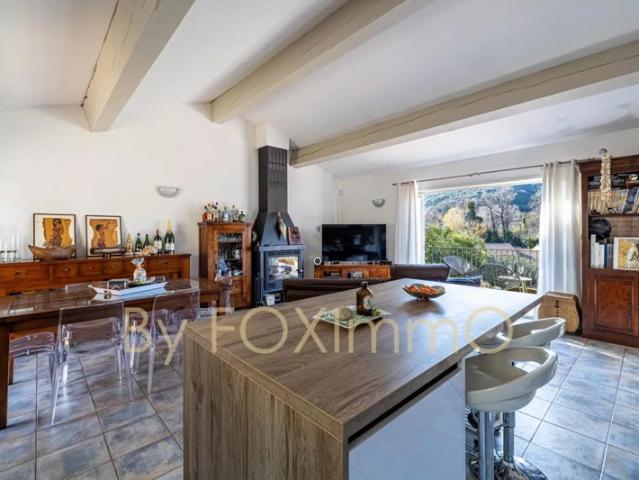 EXCLUSIVITÉ ! La Colle Sur Loup/Villeneuve Loubet, belle Villa individuelle récente, en parfait état, 4/5 chambres, calme, piscine, garage Terrain plat