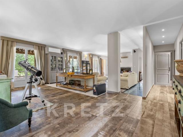 Exclusivité Le Castellet – Propriété provençale rénovée av. 325m² Le Castellet