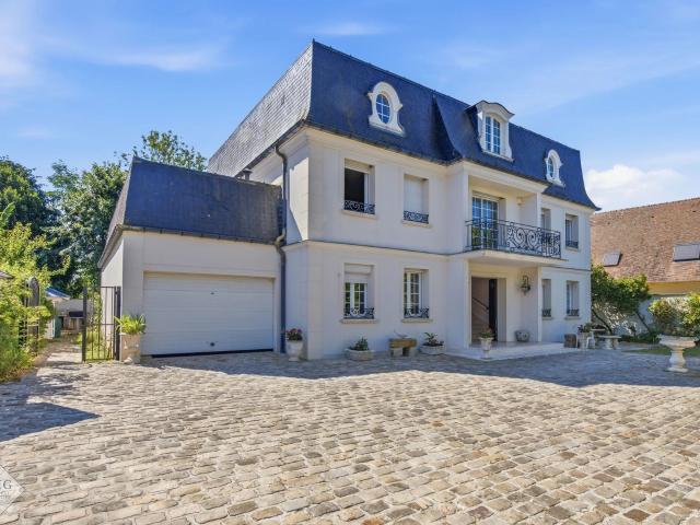 EXCLUSIVITÉ – LE PLESSIS TRÉVISE 94420 Villa familiale de. 290m² Le Plessis Trévise
