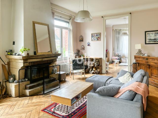 EXCLUSIVITÉ: L'Exception Bourgeoise sur un Domaine de 7 000 m²