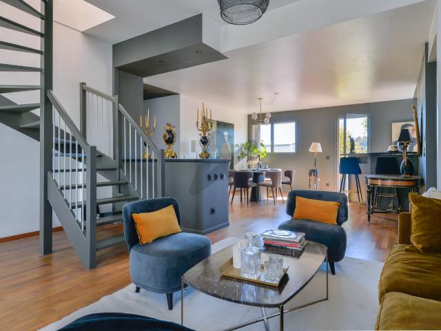 EXCLUSIVITÉ LYON 2e CONFLUENCE DERNIER ÉTAGE DUPLEX VUE MARINA & SAÔNE 70 M2 D’EXTÉRIEURS
