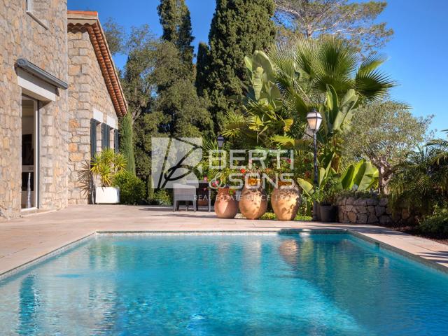 Exclusivite Mandelieu Produit Rare ! Villa 6 Pieces En Pie. 175m² Mandelieu la Napoule