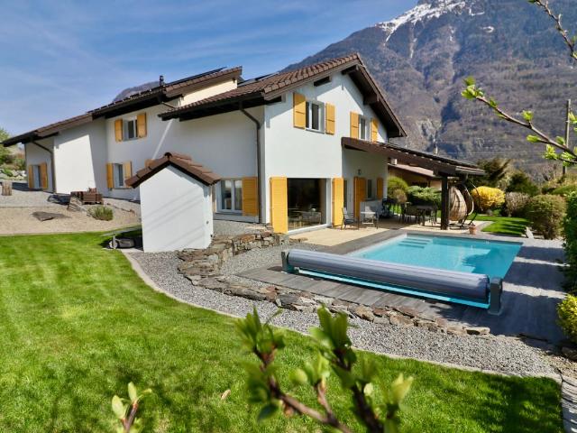 Exclusivité Magnifique villa individuelle de 6.5 pces 100% autonome en énergie