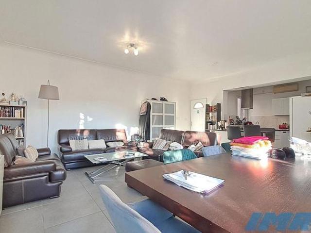 EXCLUSIVITE Maison 224m2 composée de 5 appartements 13009 MARSEILLE réf: 1010