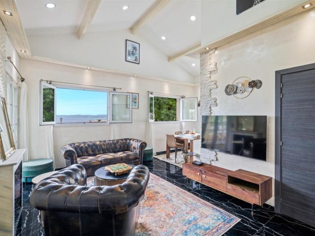 Exclusivité Maison à Nice Mont Boron, Vue mer panoramique, d. 76m² Nice