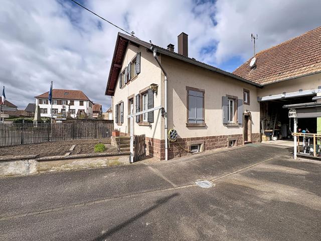 Exclusivité Maison avec cour et dépendance à Schwenheim