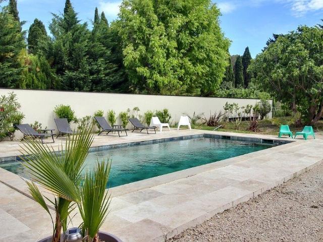 Exclusivité Maison de 240m² entièrement rénovée avec pisci. 241m² Carpentras
