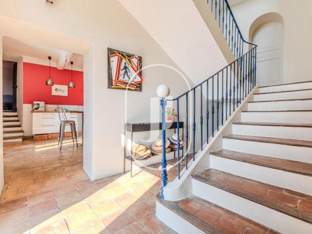Maison de village en pierre avec vue panoramique à vendre 300m² Salon De Provence
