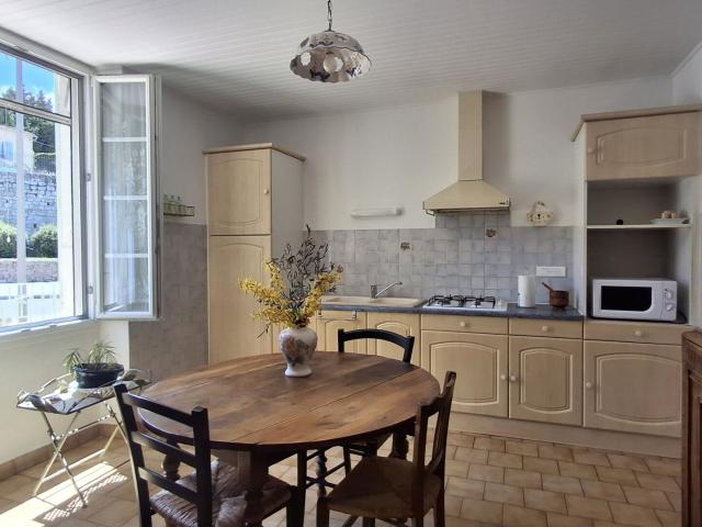 Exclusivité, Maison de ville à St Paul 3 Châteaux, 3 ch. ave. 122m² Saint Paul Trois Châteaux