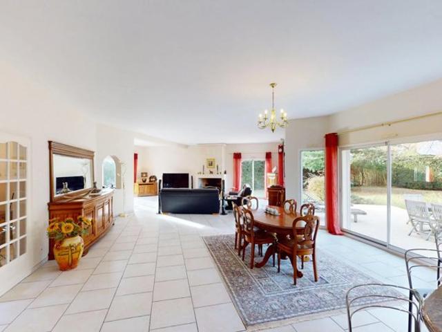 EXCLUSIVITE Maison Feucherolles 7 pièce s 308 m²