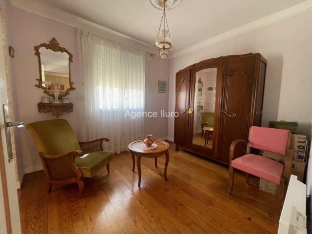 Maison T6 Avec Jardin Et Garage Dans Secteur Recherche 137m² Oloron Sainte Marie
