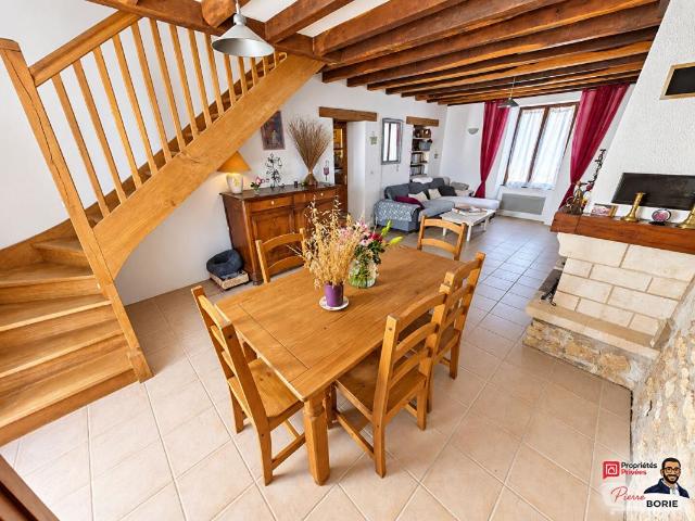 Exclusivité: MÂRON, Longère en pierre, 4 chambres, 167 m² au sol, terrain de 1 675 m²