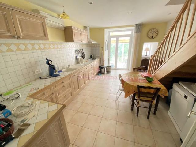 EXCLUSIVITÉ MAYRES Maison de village en pierre d'environ 84 m² avec terrain attenant et non attenant