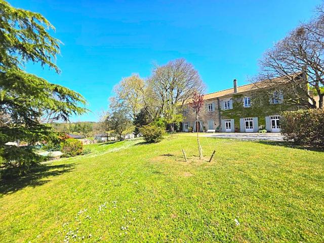Exclusivite / Montelimar / 387 m2 / 7 Chambres / PISCINE 387m² Montélimar