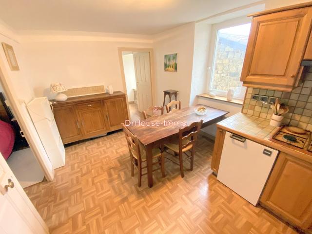 EXCLUSIVITE Montpezat sous Bauzon, Appartement situé au premier étage d'une surface de 49 m² habitables avec cave