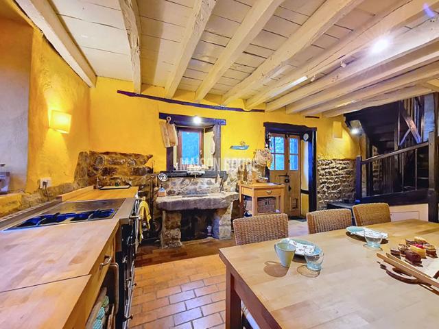 EXCLUSIVITÉ MOULIN DU XVI SIÈCLE DOMAINE D'EXCEPTION EN BORD DE RIVIÈRE 7 350 M² DE PARC PROCHE RENNES / DINAN