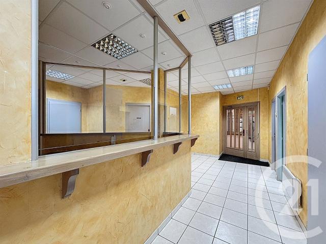 Exclusivité Murs commerciaux d'exception au cœur de Taninges. 143m² Taninges Praz de Lys Sommand