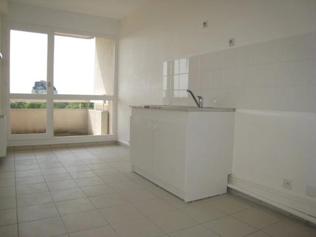 Exclusivité Orléans Quartier Fg Madeleine Appartement 3 pièces de 72,74 m² Balcon 1 Parking sous sol