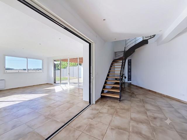 EXCLUSIVITE OUISTREHAM Maison avec 5 chambres et grand terrain