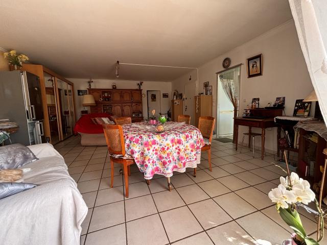 EXCLUSIVITE ! PERPIGNAN SUD EST: Appartement, dernier étage, terrasse, garage