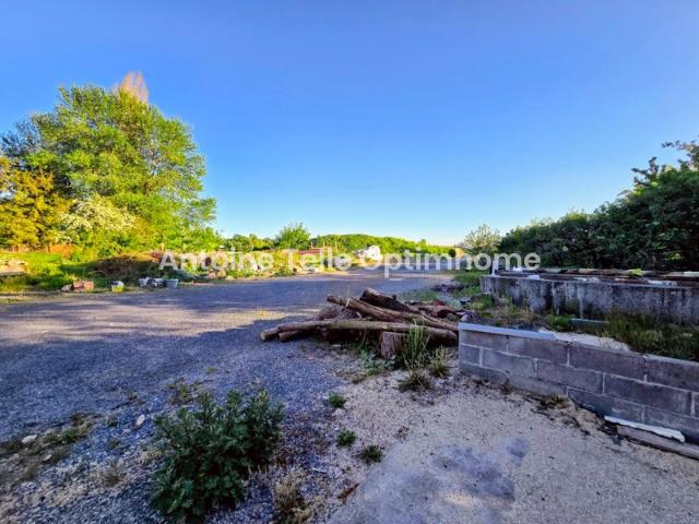 Exclusivité Poix du Nord Ensemble avec maison louée + deux batiments de 80m² – Idéal investisseur ou activité pro