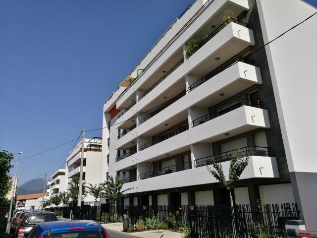 EXCLUSIVITE Proximité Cézeaux, investisseurs, Appartement 33 m2 loué dans résidence récente 2017