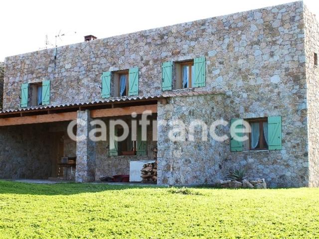 EXCLUSIVITE: Proche de L'ILE ROUSSE, Plaine du Reginu, propriété en pierre T5 161 m² sur 1.96 ha de terrain