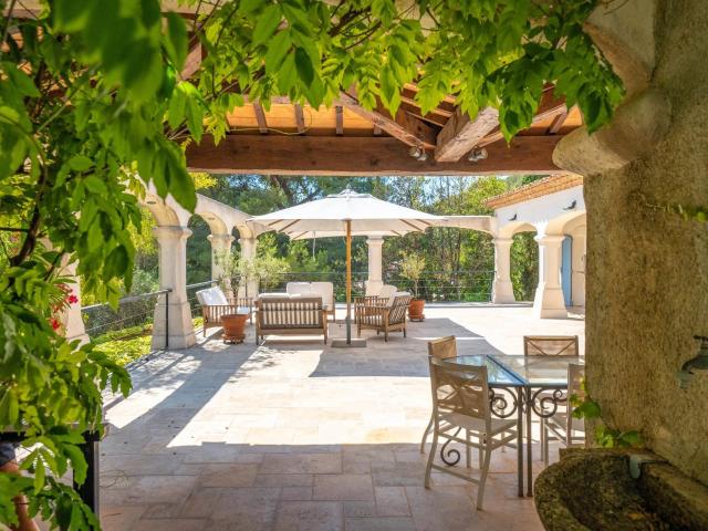 Exclusivité Propriété avec 3 villas, piscine et tennis 723m² Saint Cyr sur Mer