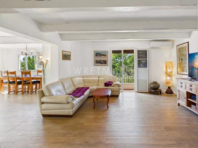 Exclusivité Propriété avec deux villas dans un écrin de ve. 266m² Draguignan