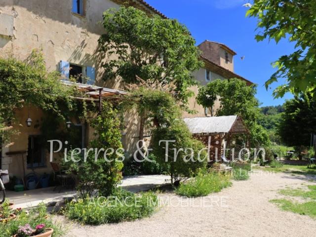 Exclusivité – Propriété d'exception de plus de 3,7 hectares au cœur du Luberon