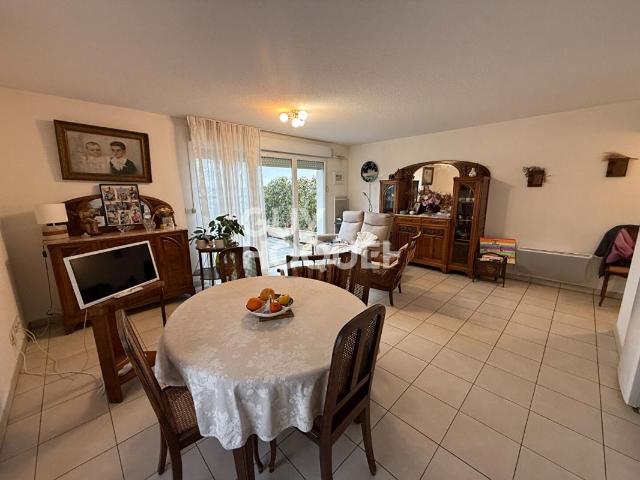 Appartement T3 vendu Loué, 67 m² avec terrasse + garage. EXCLUSIVITE pour INVESTISSEUR A vendre à Perpignan 66000 Quartier ST ASSISCLE